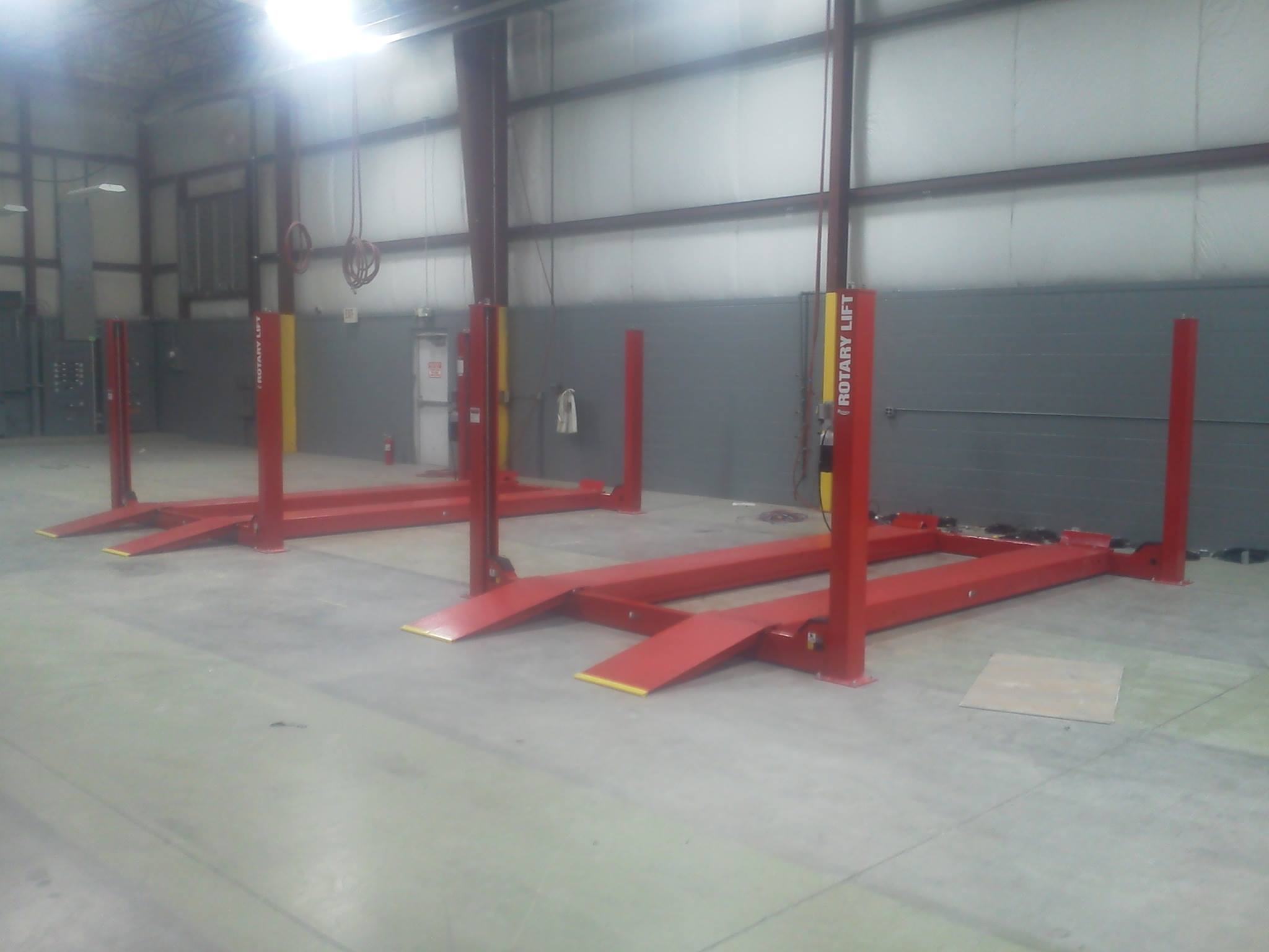 Gallery Superior Auto Lifts